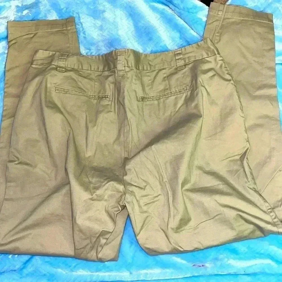 Forever 21 khaki pants size extra large - Picture 3 of 4